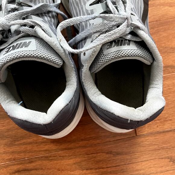 Nike Gray with White Downshifter 8 Running Sneakers Size 9.5 - Picture 6 of 8